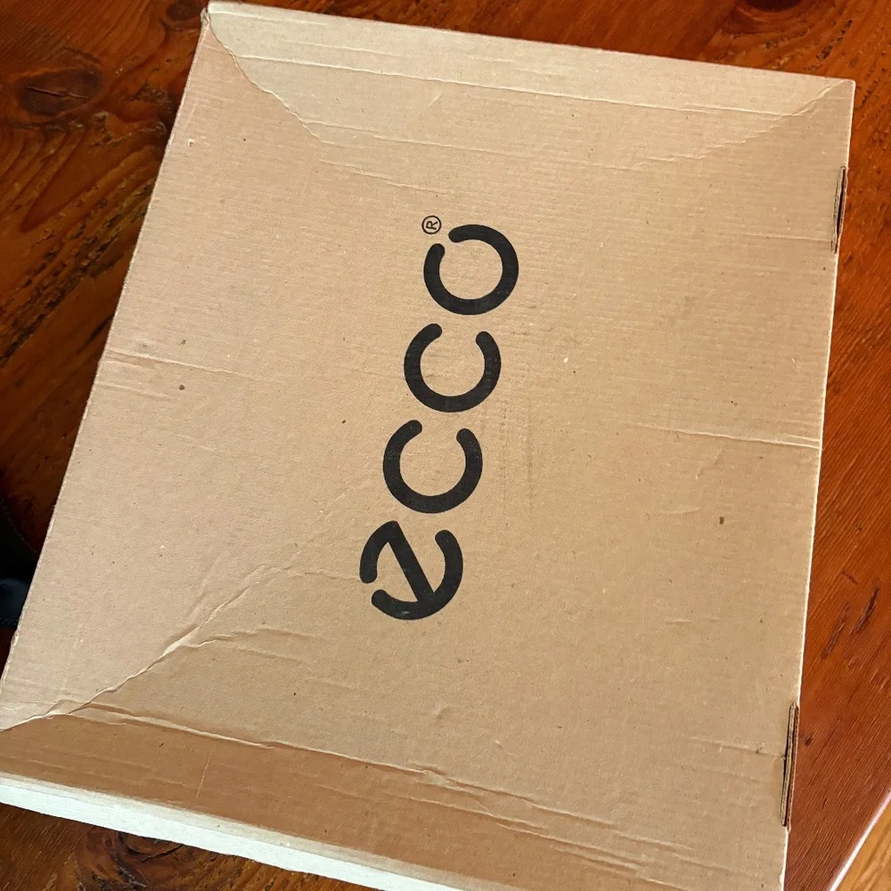 New Ecco Women's Winter Zone Leather Lined Boots Espresso/Coffee Size 9-9.5/40